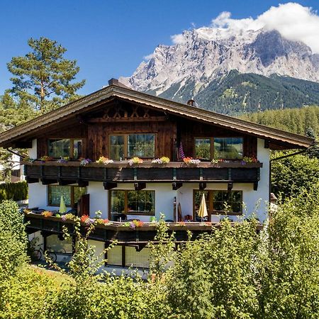 Tyrol Appartements Ehrwald Exterior photo