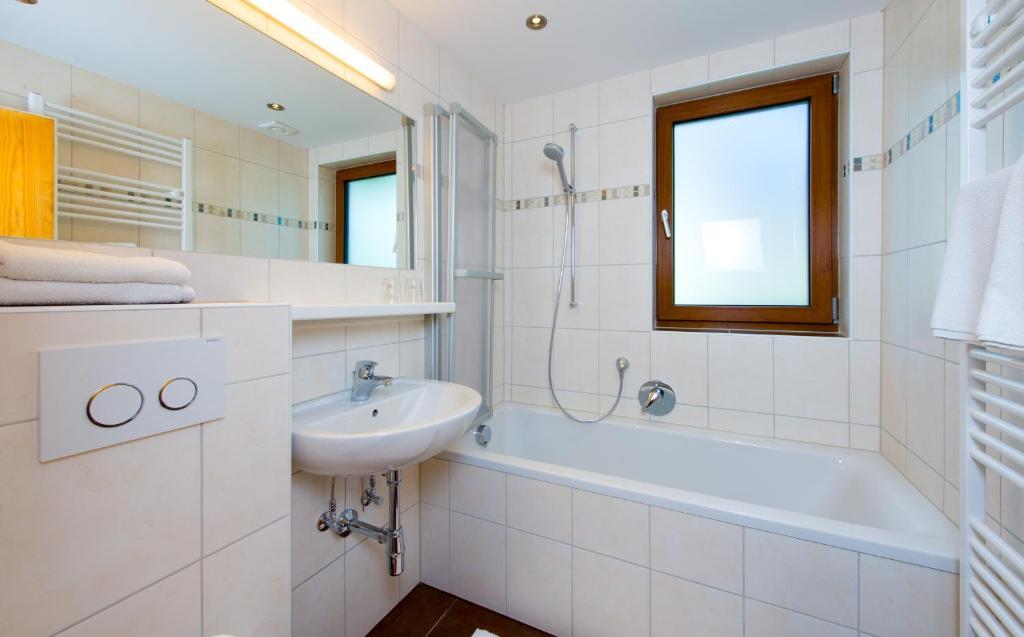 Tyrol Appartements Ehrwald Room photo